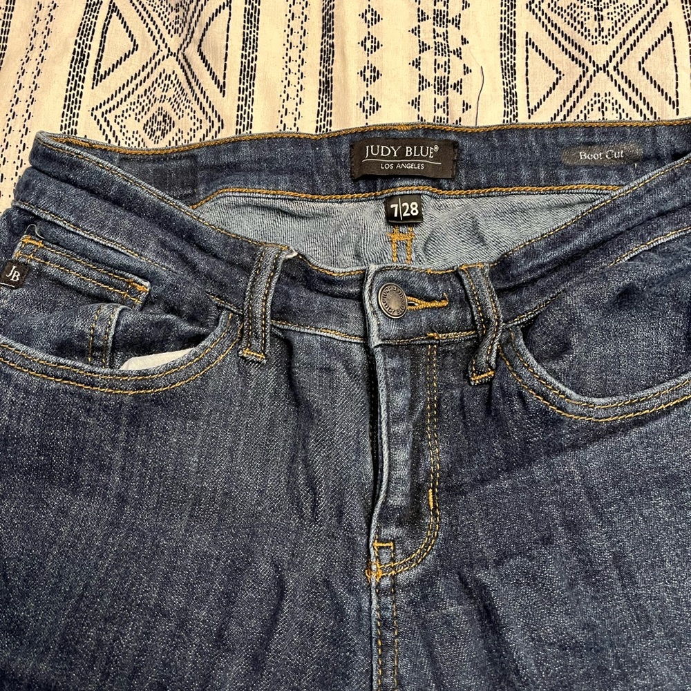 Judy Blue size 7/28 - Boutique boot cut.